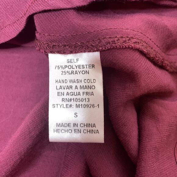 Andree by Unit embroidered floral tunic top shark bite hem blouse sz S - Picture 4 of 5